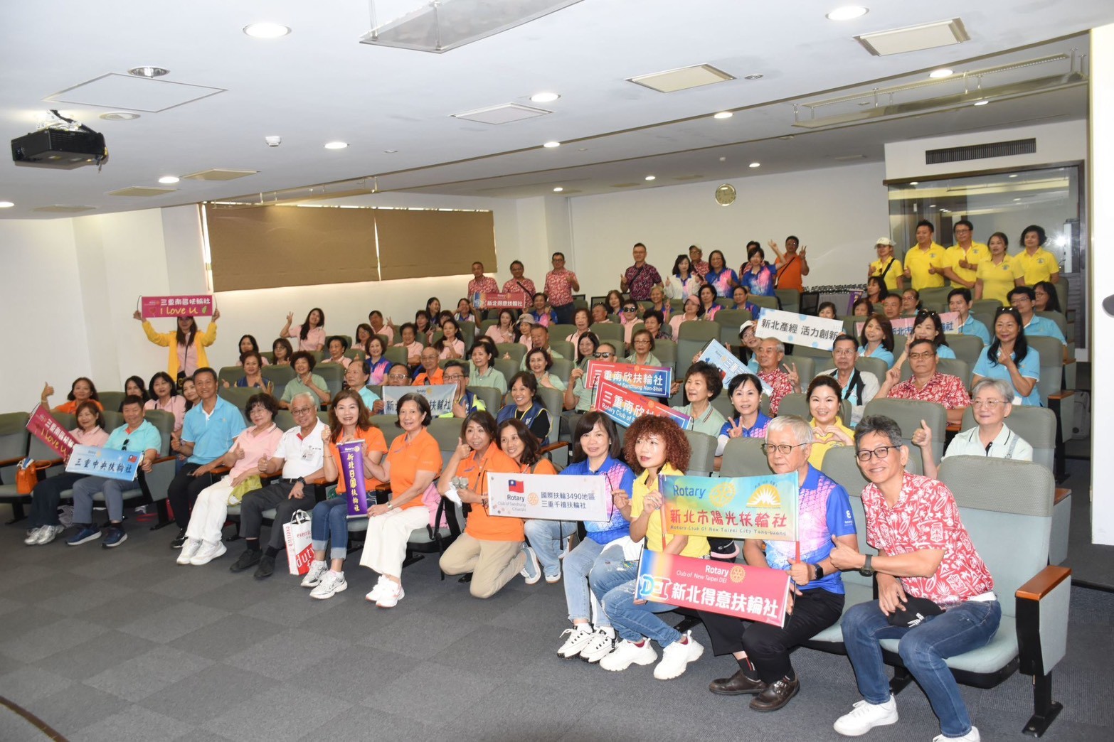 LINE_ALBUM_114年10月2日職業參觀_251002_67.jpg LINE_ALBUM_114年10月2日職業參觀_251002_67.jpg