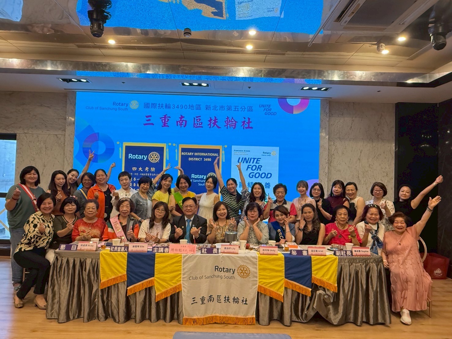 LINE_ALBUM_2025109_251009_132.jpg LINE_ALBUM_2025109_251009_132.jpg