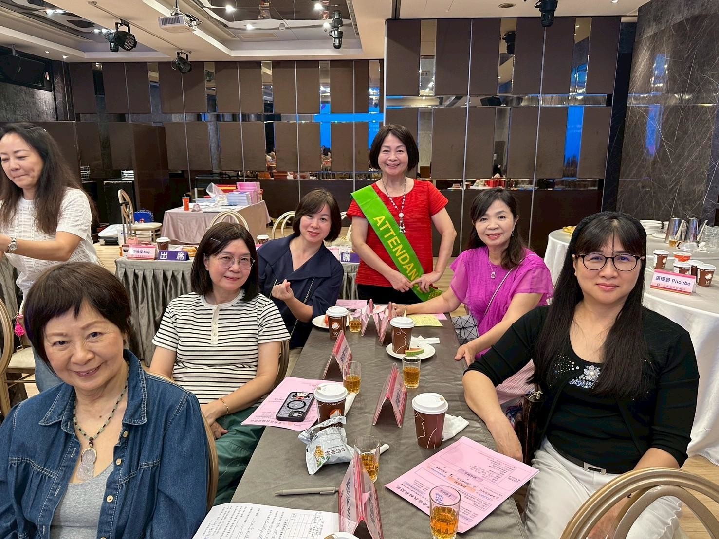 LINE_ALBUM_114年7月10日第1744次例會社長首敲和AG佈達_250710_70.jpg