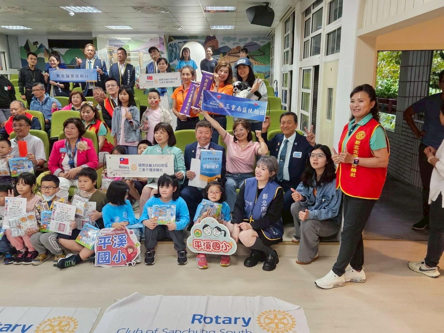 LINE_ALBUM_幸福小學堂捐贈活動_251028_38.jpg LINE_ALBUM_幸福小學堂捐贈活動_251028_38.jpg